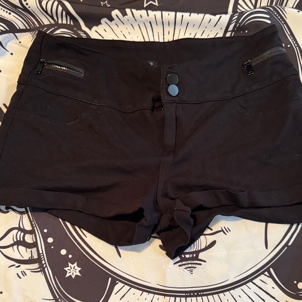 Ci Sono Black High-Waist Zip Pocket Stretch Shorts